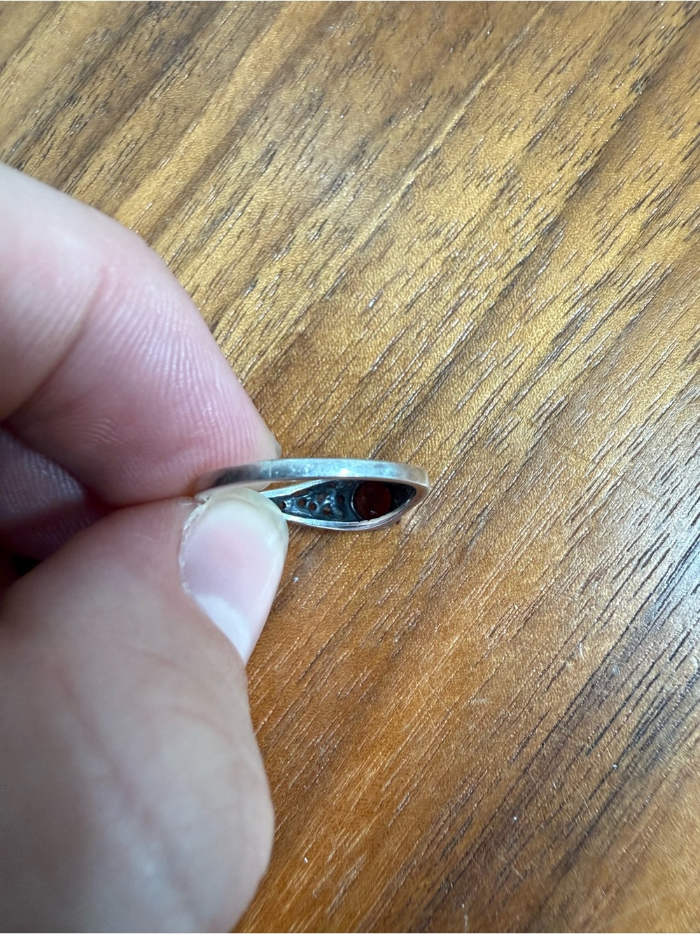 Vintage Silver Ring with Deep Red Garnet - Picture 5 of 7